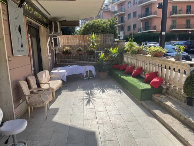 Terrazza esterna del centro Dely Beauty